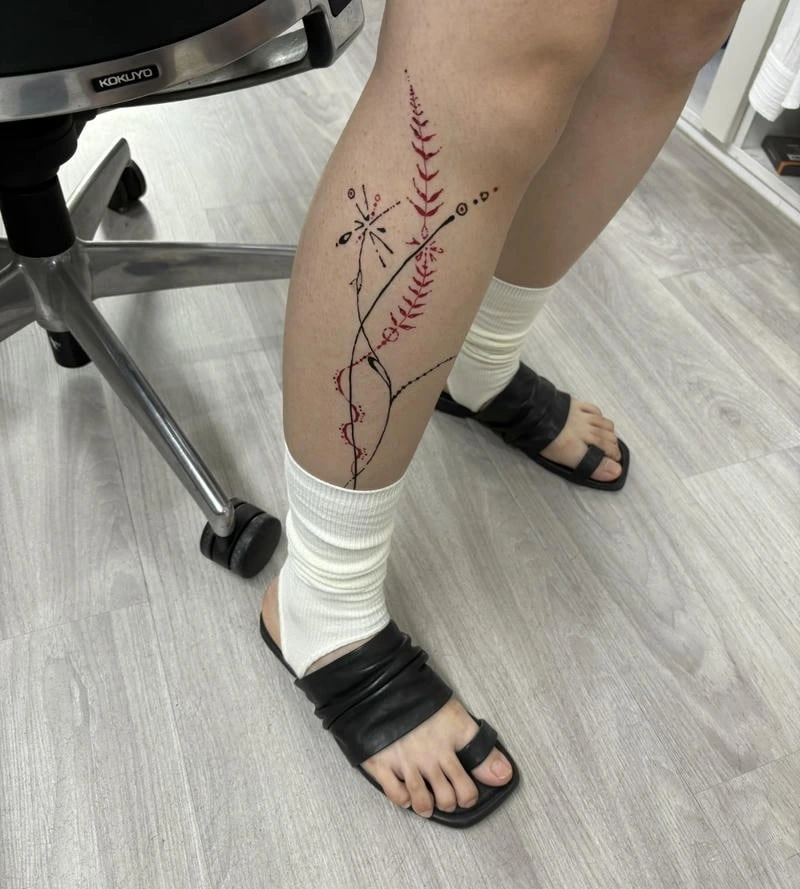Vẻ đẹp tự nhiên từ tattoo chân nữ giúp tăng sức hút