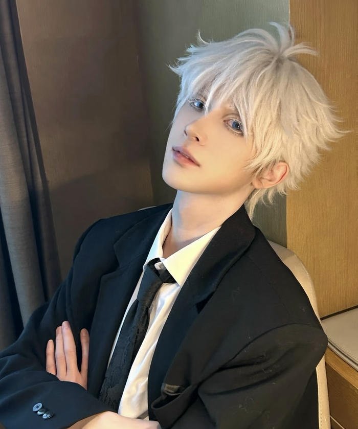 ảnh cosplay gojo phong cách đơn giản