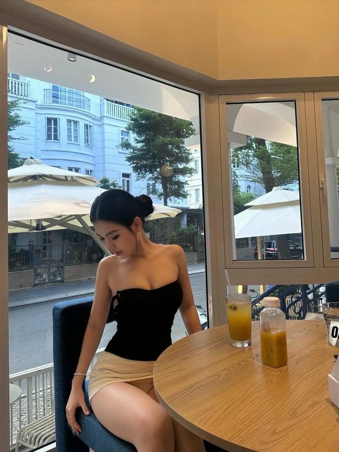 ảnh gái ngon áo quây đen đẹp