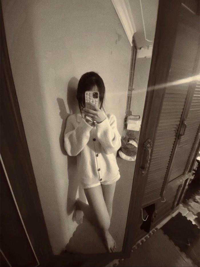 ảnh girl phố tóc buộc cao gọn gàng