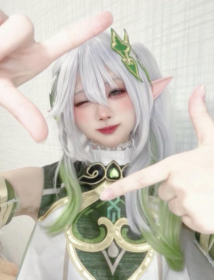 ảnh nahida cosplay khuôn mặt đẹp