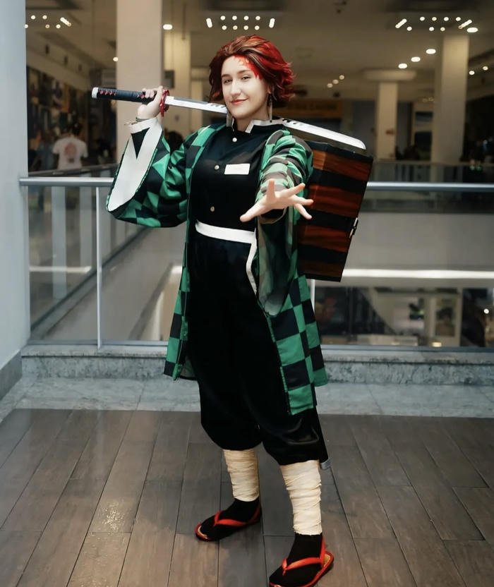 ảnh tanjiro cosplay gương mặt hiền
