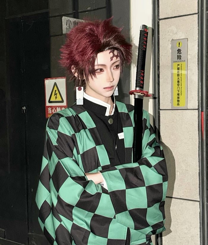 ảnh tanjiro cosplay nhìn dễ thương