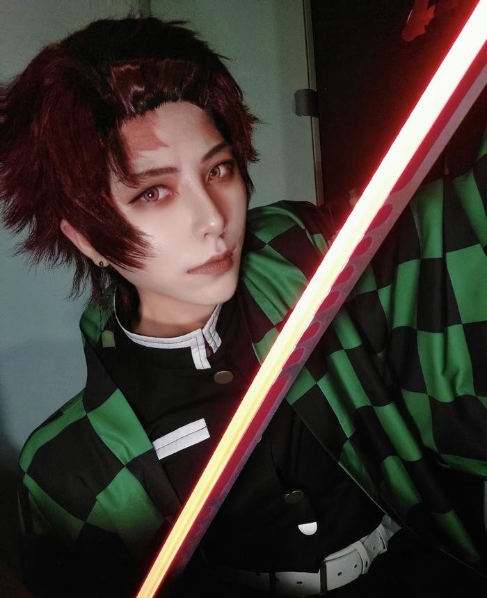 ảnh tanjiro cosplay tóc gọn đẹp