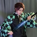 ảnh tanjiro cosplay tóc gọn gàng