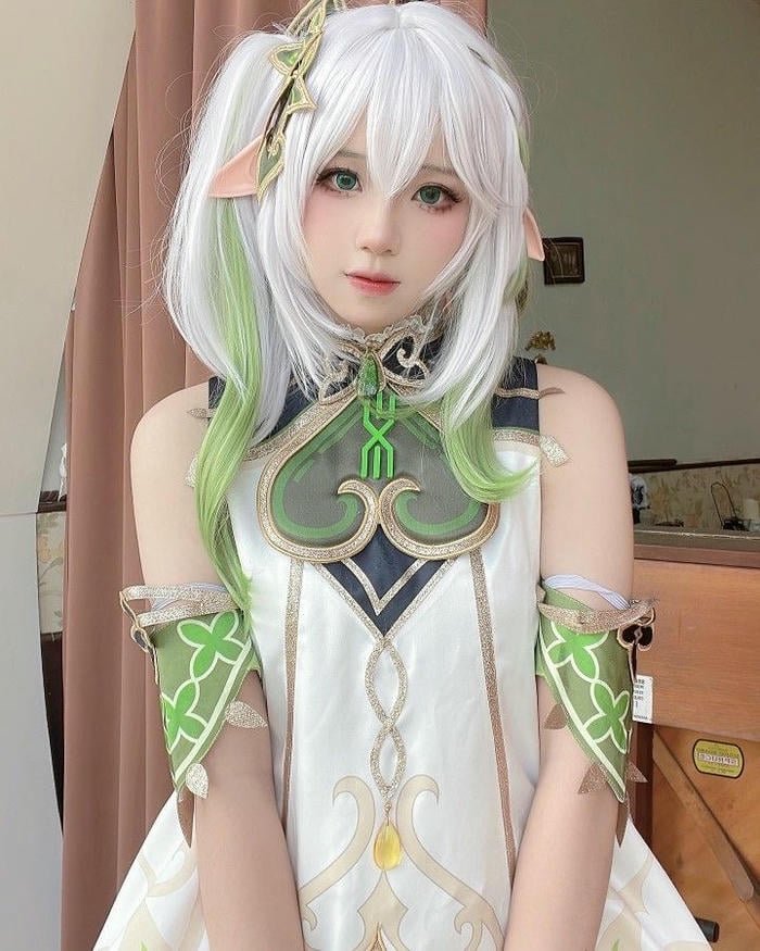 cosplay nahida mắt to long lanh
