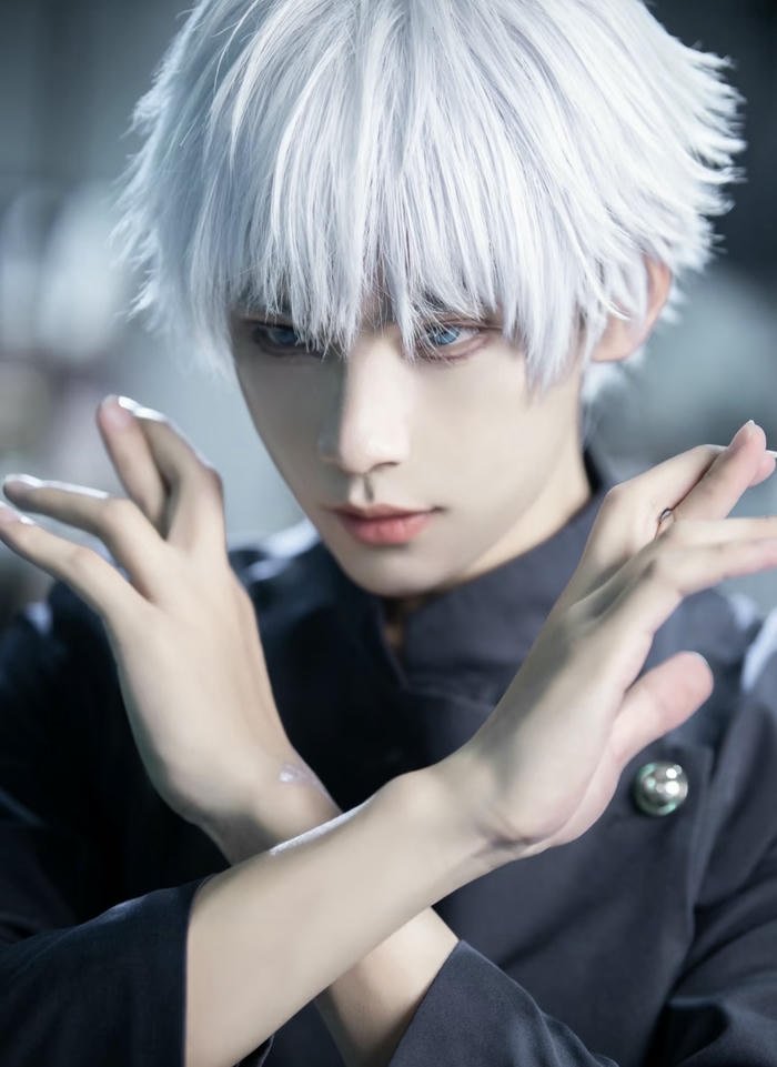 hình ảnh cosplay gojo phong cách lạnh lùng