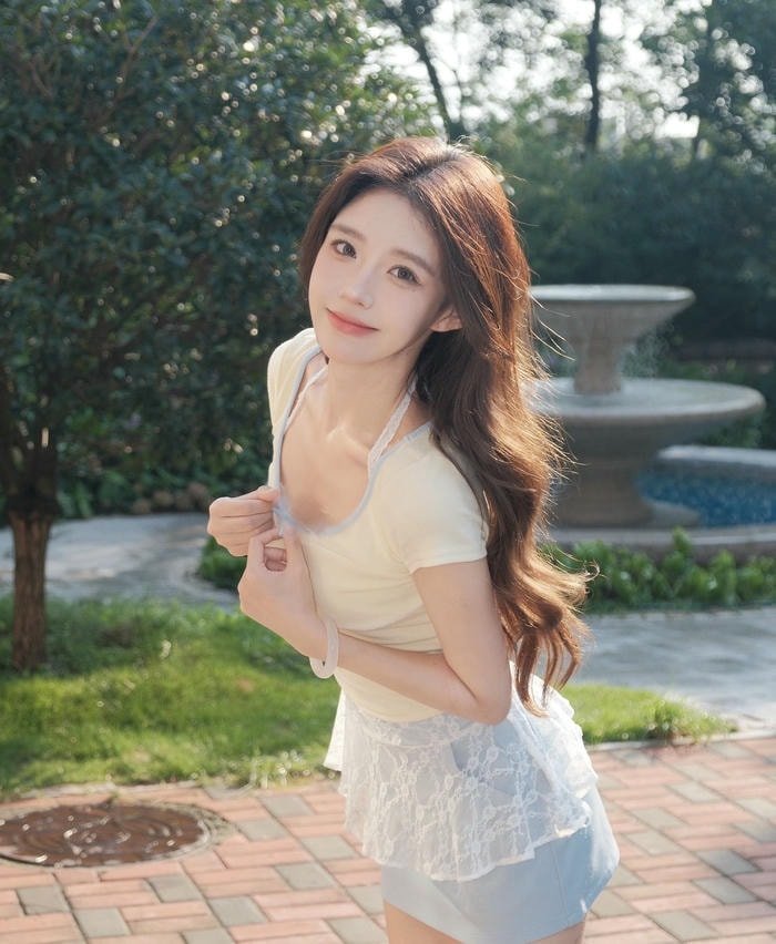 hình ảnh gái xinh cười tươi sáng