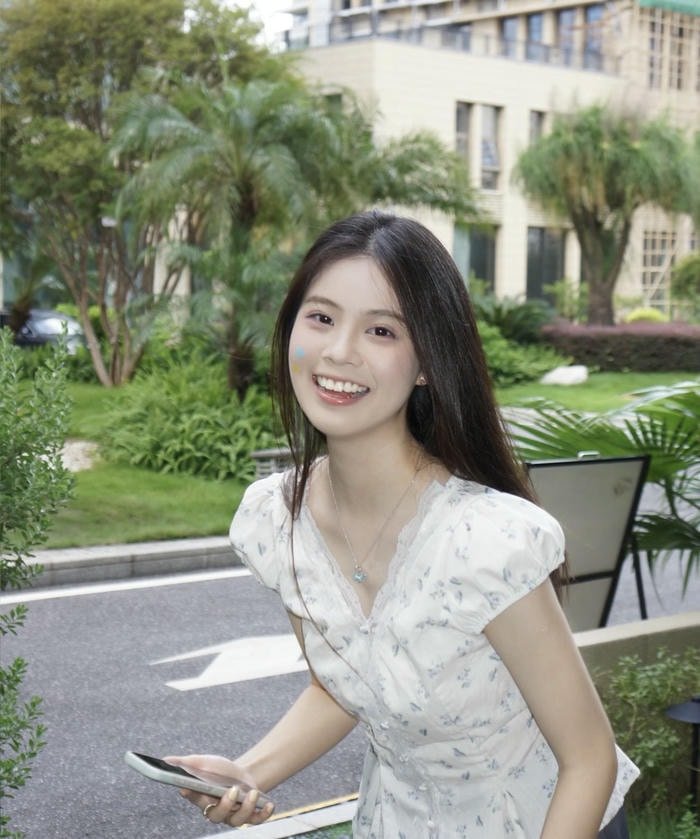 hình ảnh gái xinh cười vui tươi