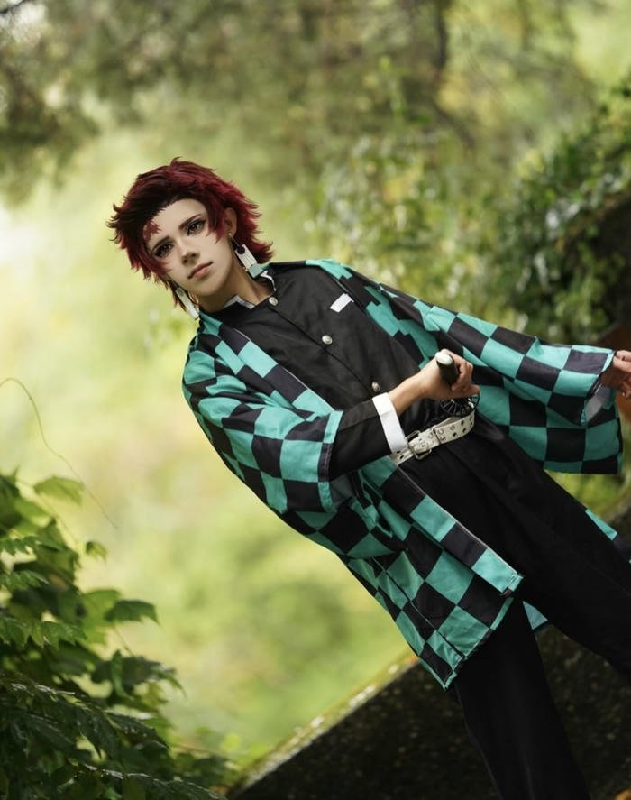 hình ảnh tanjiro cosplay gương mặt đẹp