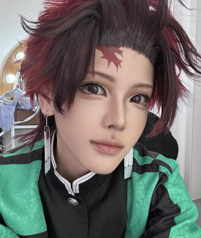 hình ảnh tanjiro cosplay nét mặt đẹp