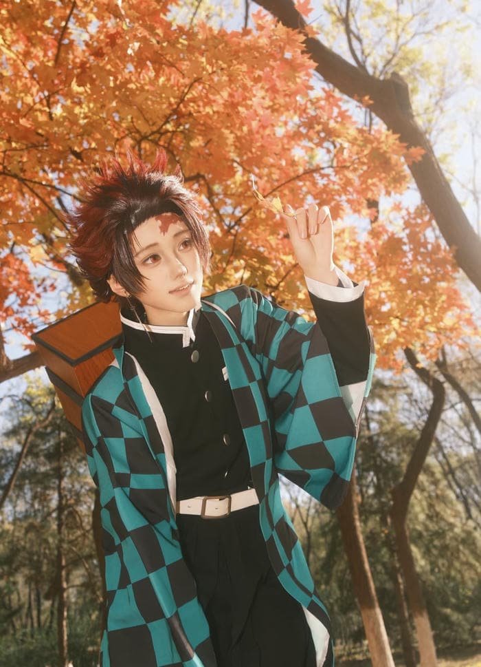 hình ảnh tanjiro cosplay nhẹ nhàng