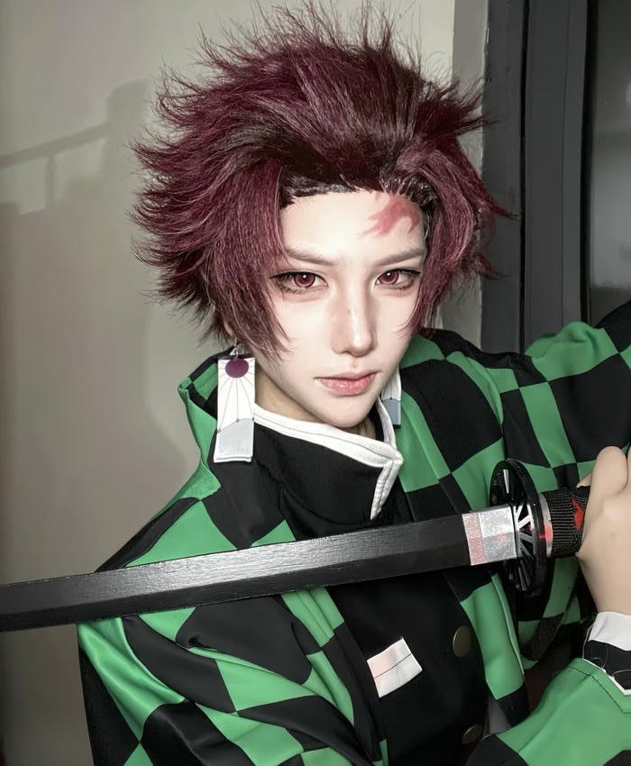hình ảnh tanjiro cosplay tóc đẹp