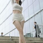 hình gái mặc quần ngắn tổng thể đẹp