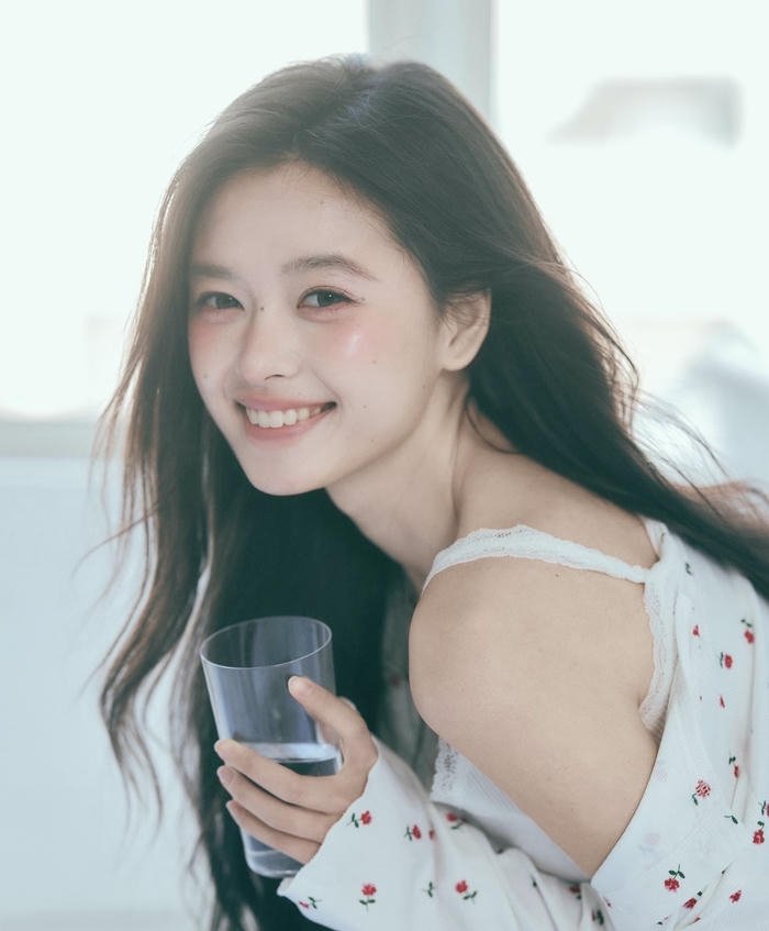 hình gái xinh cười dễ thương