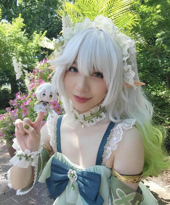 hình nahida cosplay ánh sáng đẹp