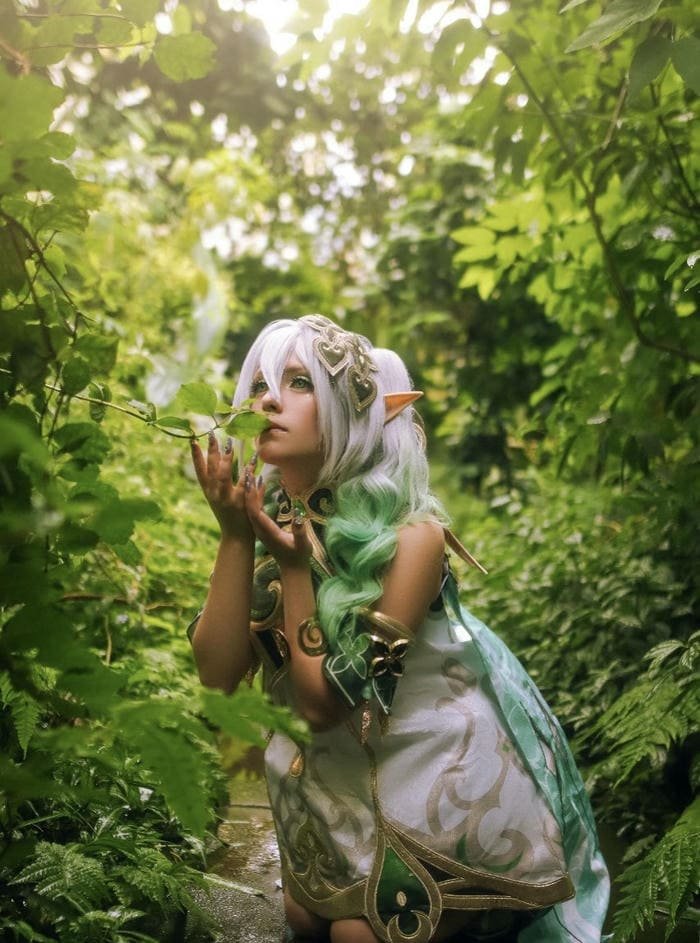 hình nahida cosplay trang phục xanh