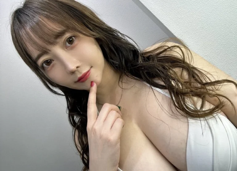 239+ ảnh Amatsuki Azu bikini sexy nóng bỏng quyến rũ