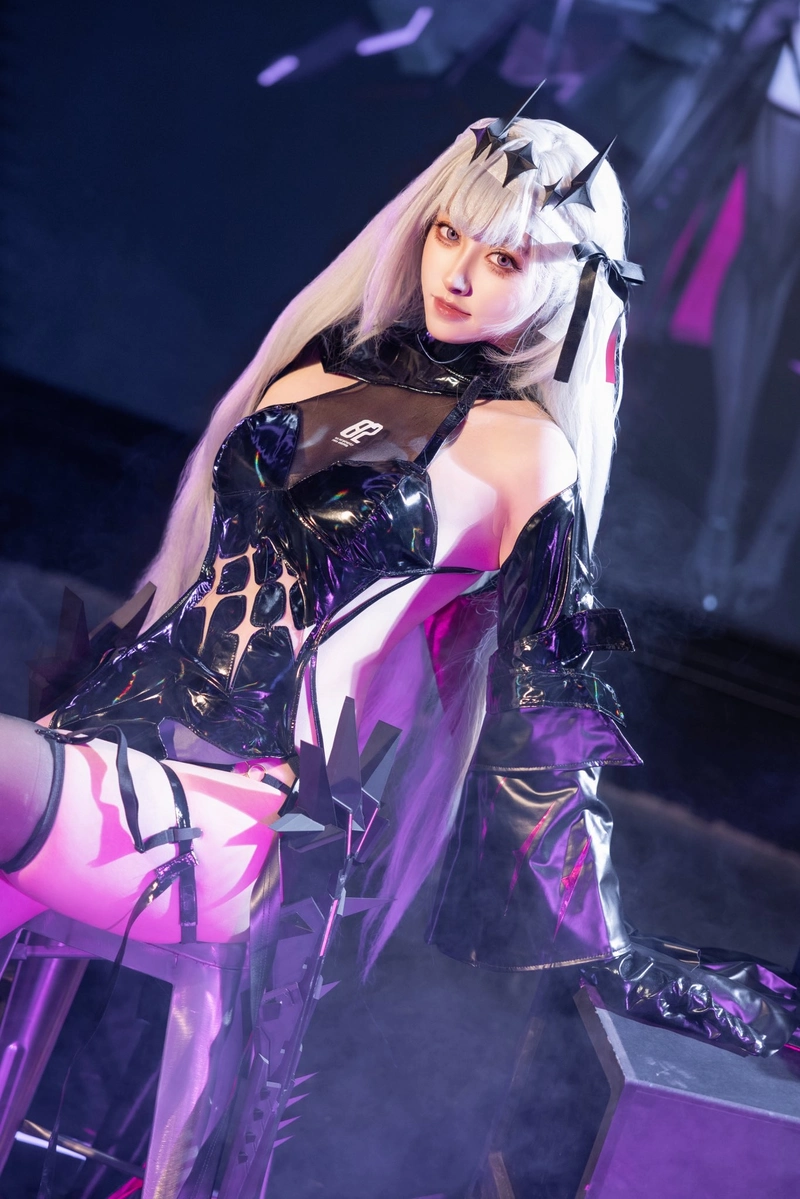 Ảnh Luisa cosplay cùng vẻ đẹp quyến rũ đầy nữ tính