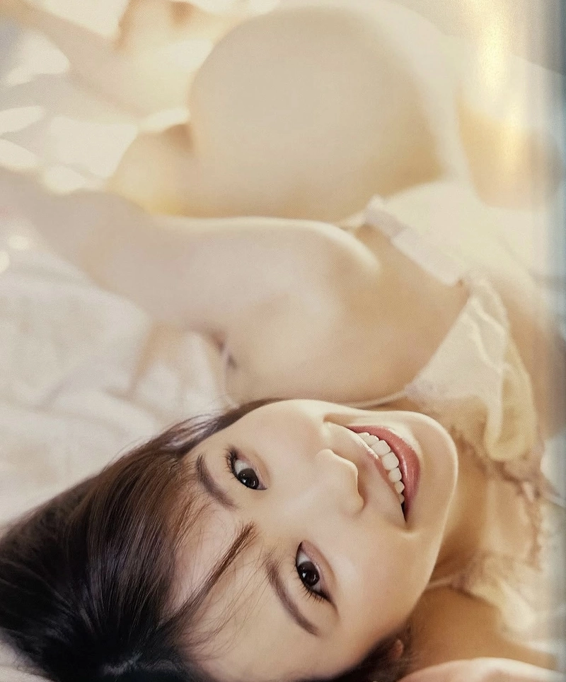 Ảnh Riho Shishido bikini sexy độc đáo