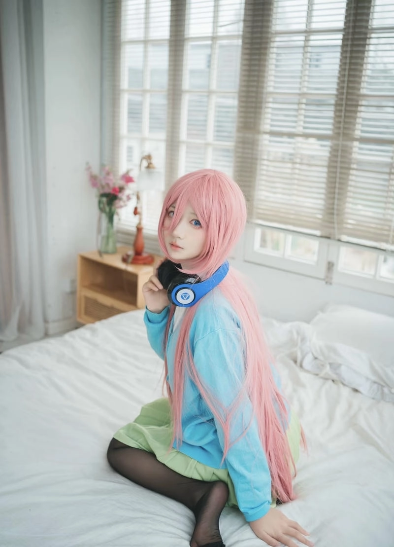 Ảnh cosplay nữ sinh anime nhẹ nhàng dễ thương cuốn hút