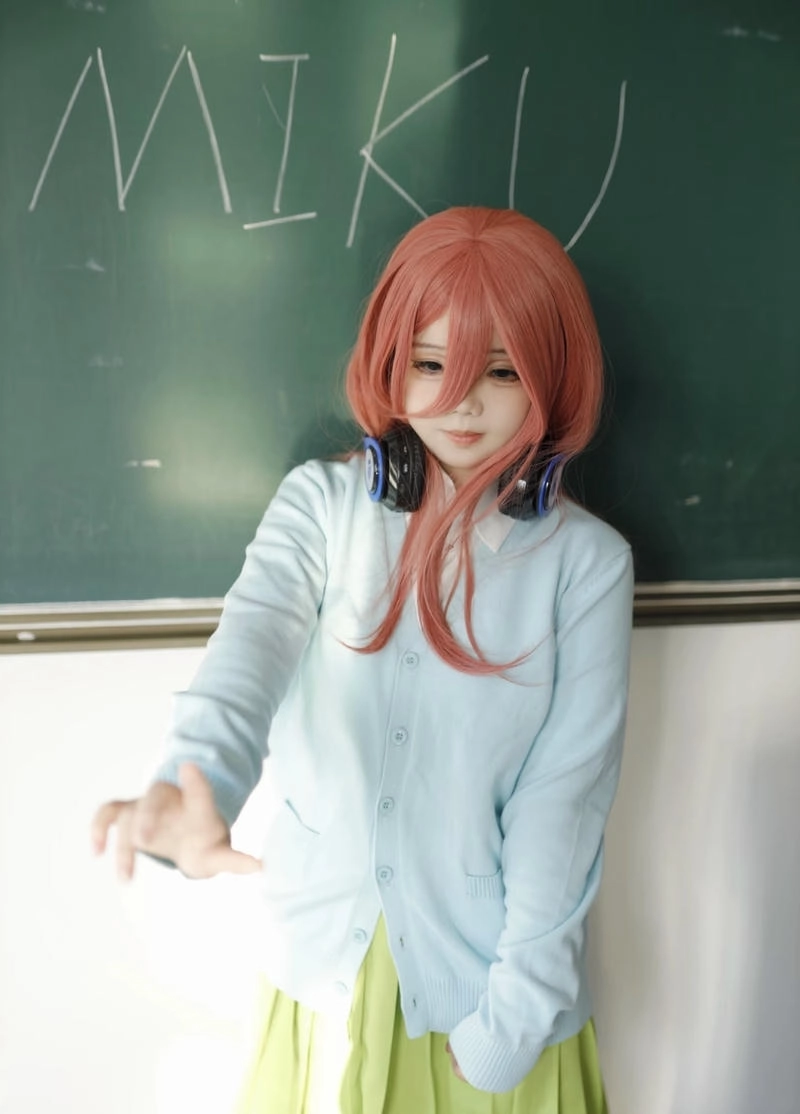 Ảnh miku nakano cosplay mang nét anime nữ xinh