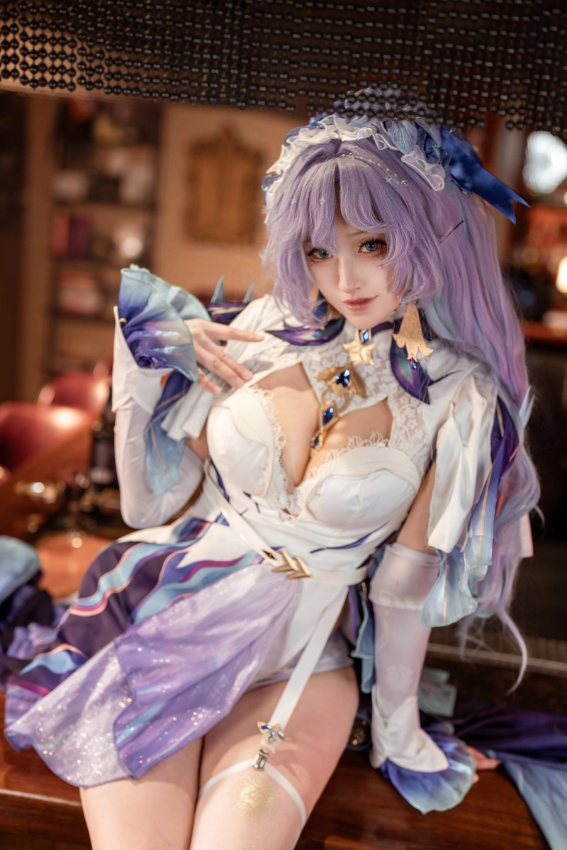 Cô gái Luisa cosplay mang vẻ đẹp nóng bỏng đầy tinh tế
