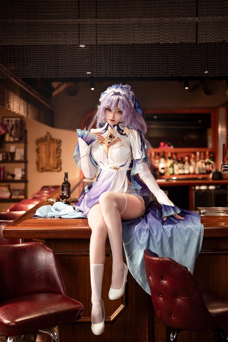 Cô gái sở hữu ánh mắt cuốn hút trong Luisa cosplay