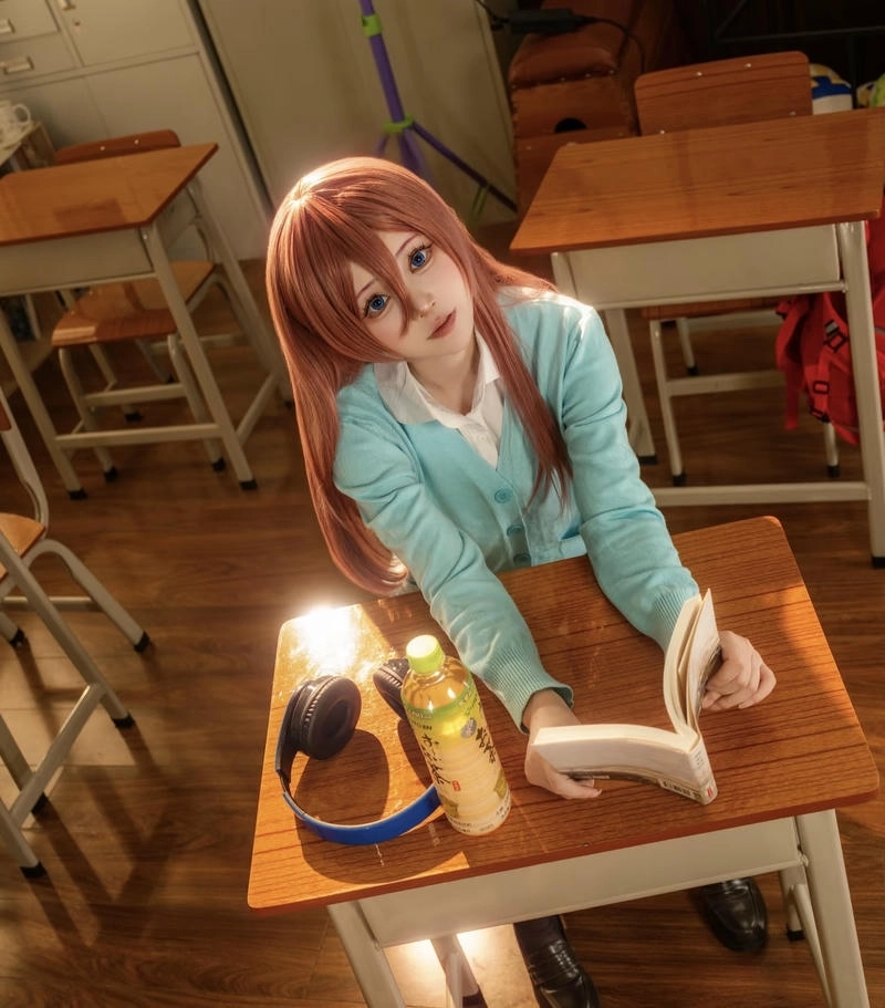 Cosplayer tái hiện nhân vật anime với ảnh miku nakano cosplay