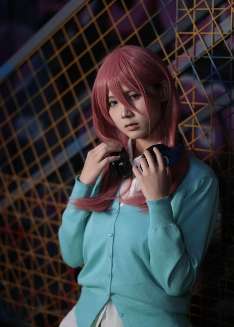 Hình ảnh anime nữ tóc dài nhẹ nhàng phong cách cosplay