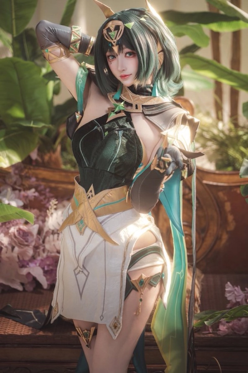 Luisa cosplay với thân hình thanh mảnh đầy cuốn hút