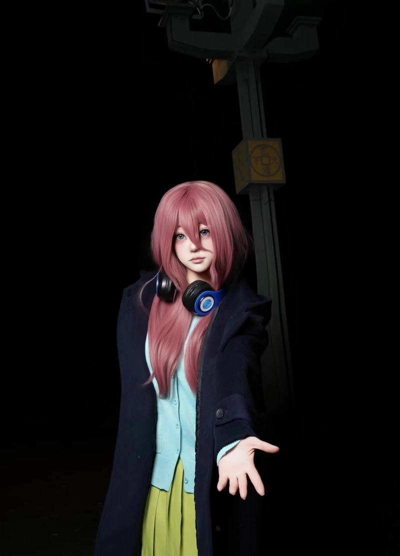 Miku Nakano cosplay phong cách dễ thương chuẩn anime