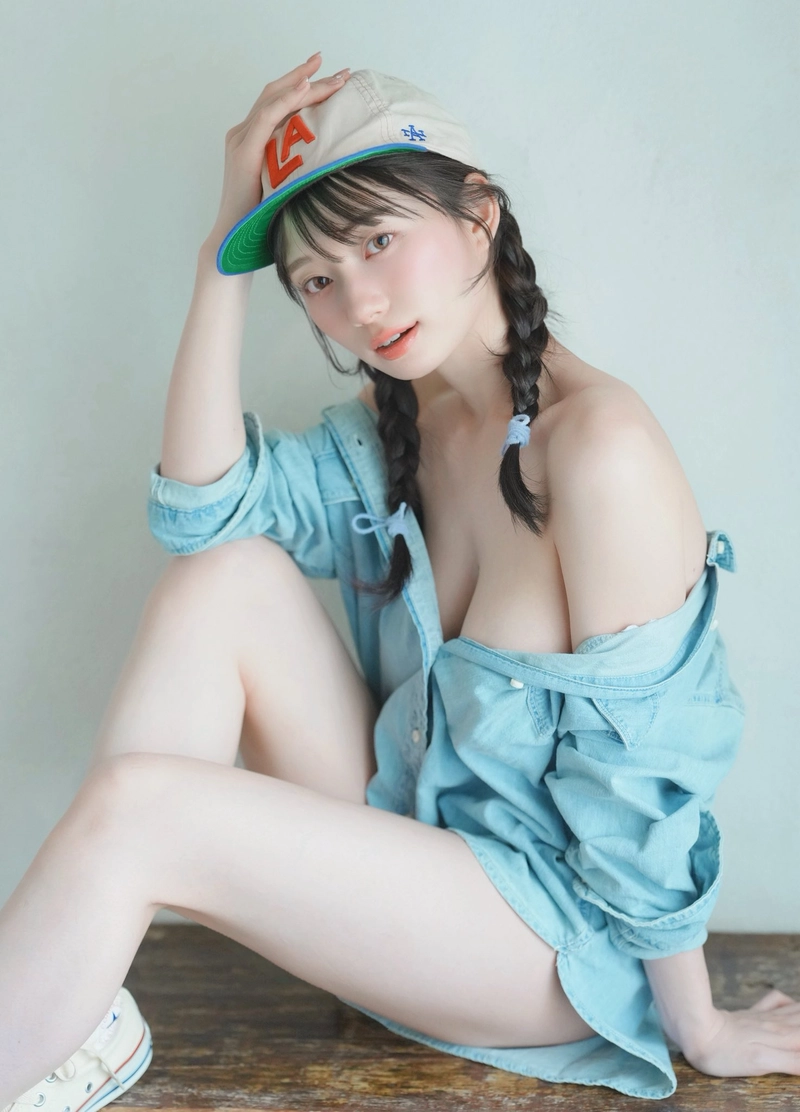 Người mẫu Seto Kanna bikini sexy năng động