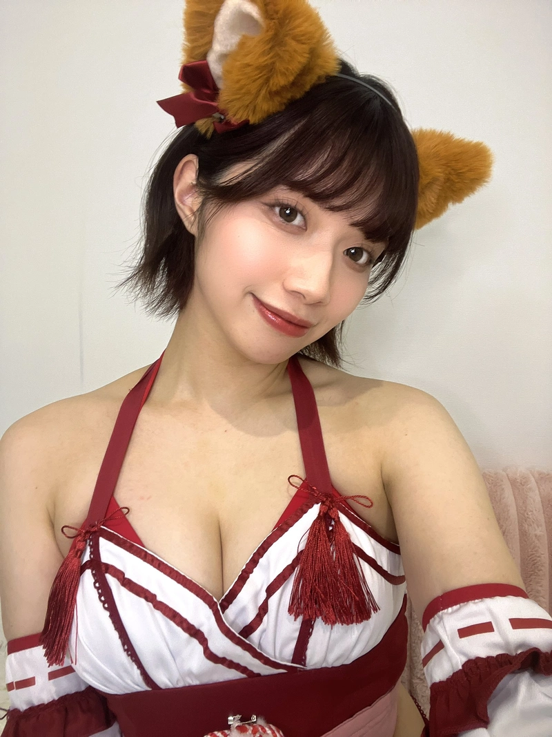 Nozomi Ishihara bikini sexy mèo cổ trang