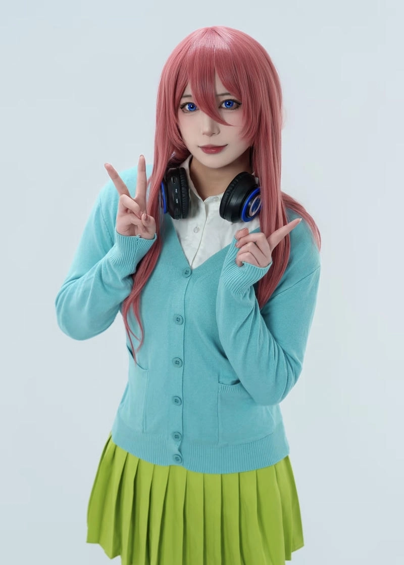 Tạo hình dễ thương của ảnh miku nakano cosplay chất lượng cao