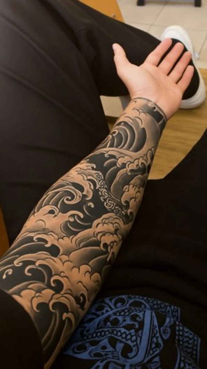 Tattoo đen trắng full tay nam cực hợp lưu mẫu tham khảo