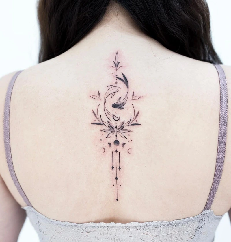 Vẻ đẹp của tattoo lưng nữ tạo dấu ấn riêng biệt