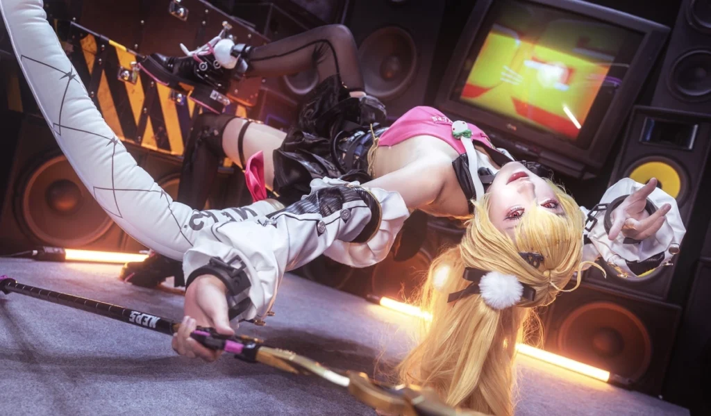 ảnh Luisa cosplay thumbnail