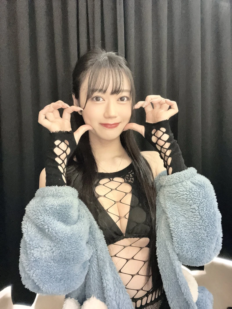 ảnh sex Mitsuha Tomorrow quyến rũ nóng bỏng