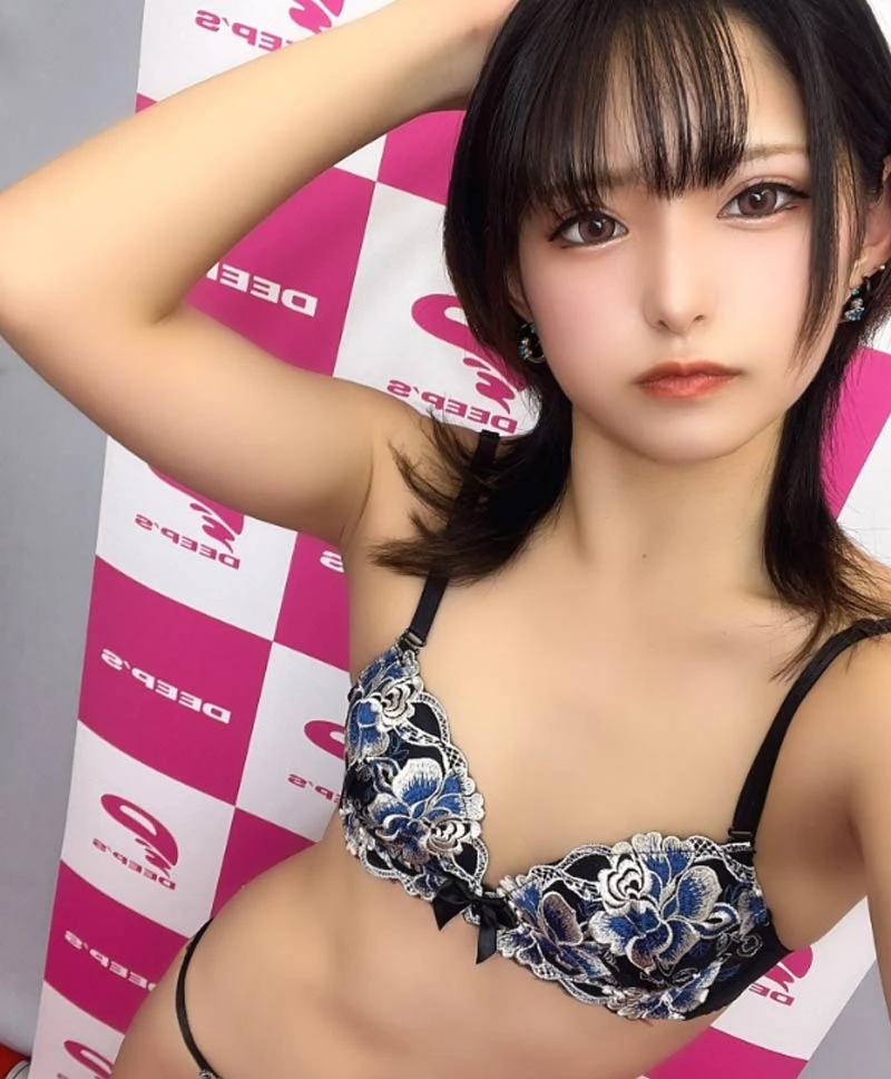 ảnh sex hot Mitsuki Nagisa nude