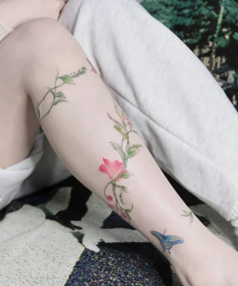 hình xăm nữ cá tính ở bắp chân