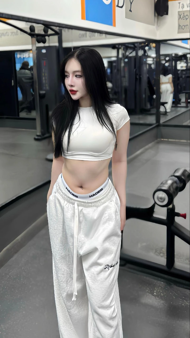 Ảnh Tiffany Thư Gymer Tiktok sexy gợi tình nóng bỏng