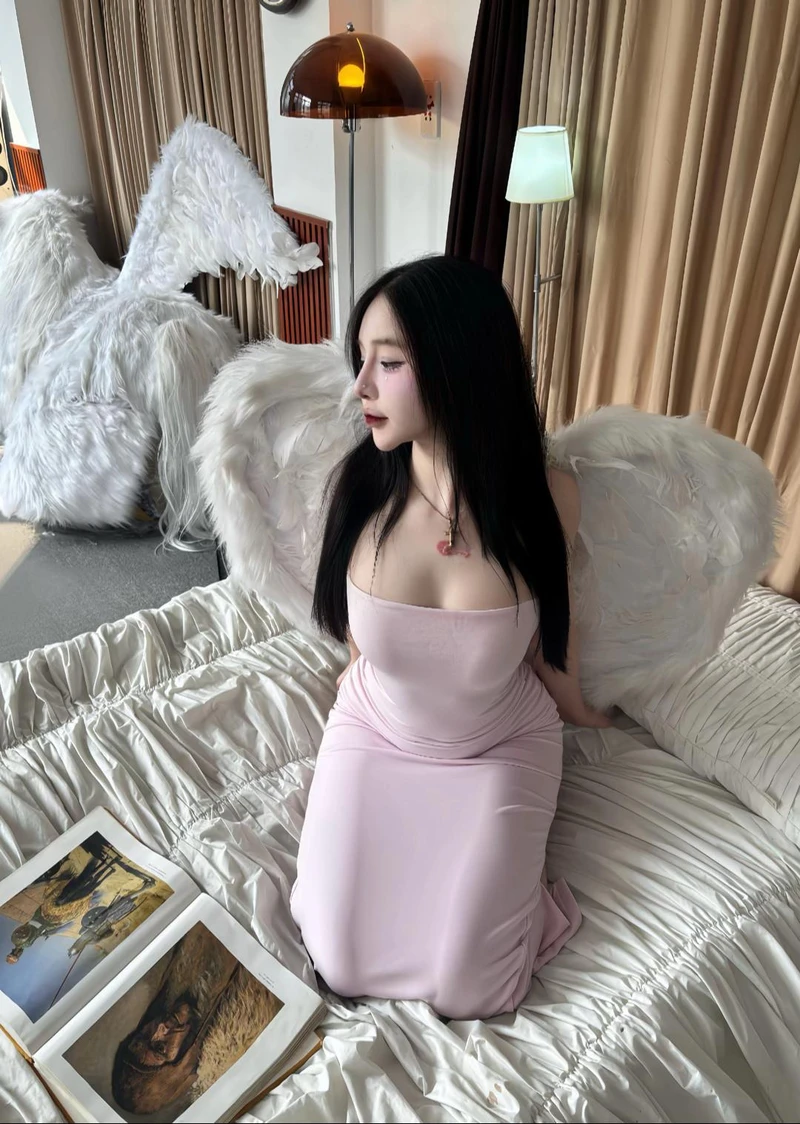 Hình Tiffany Thư sexy khiêu dâm rực lửa