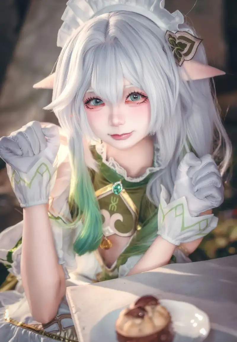 ảnh nahida cosplay dễ thương với tạo hình ấn tượng