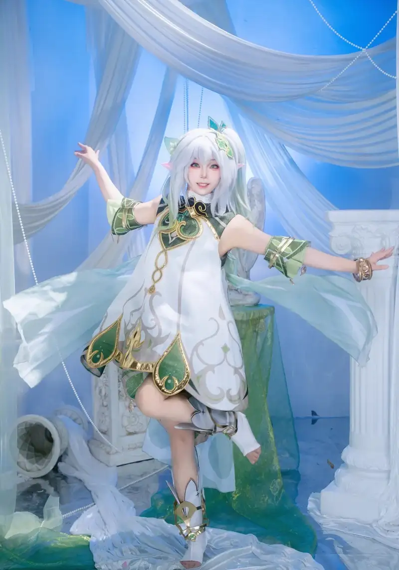 ảnh nahida cosplay mới nhất với trang phục đẹp