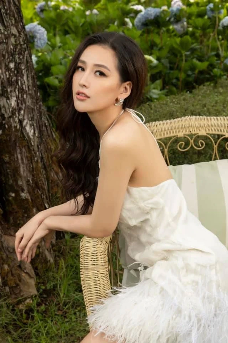 Ảnh Mai Phương Thúy duyên thắm quyến rũ