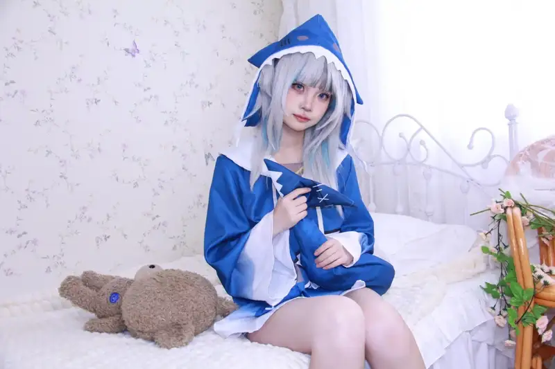 Ảnh Yaoyaoqwq Gawr Gura cosplay nghệ thuật