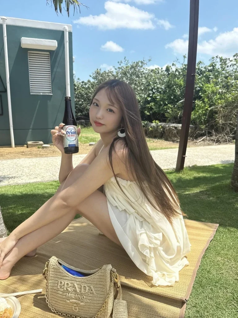 Bikini Himari Kinoshita ướt át lộ hàng quyến rũ