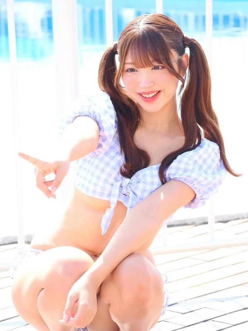 Ngực to tròn Himari Kinoshita show hàng nóng bỏng