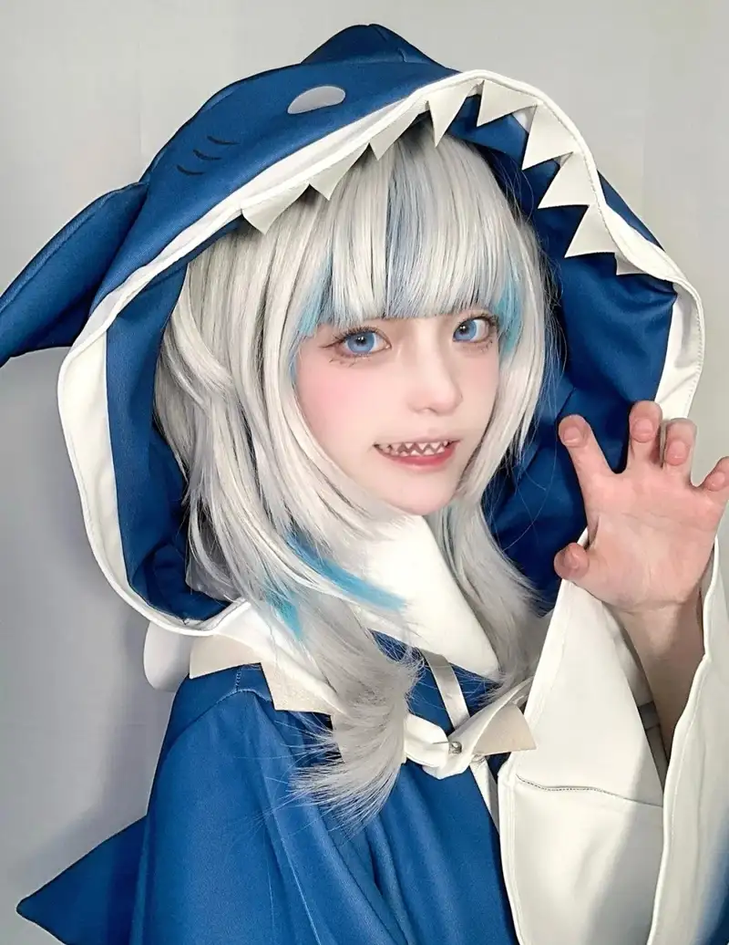 Yaoyaoqwq Gawr Gura cosplay đẹp mắt